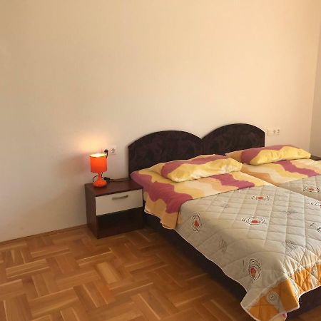 Apartments Filip โตรกีร์ ภายนอก รูปภาพ