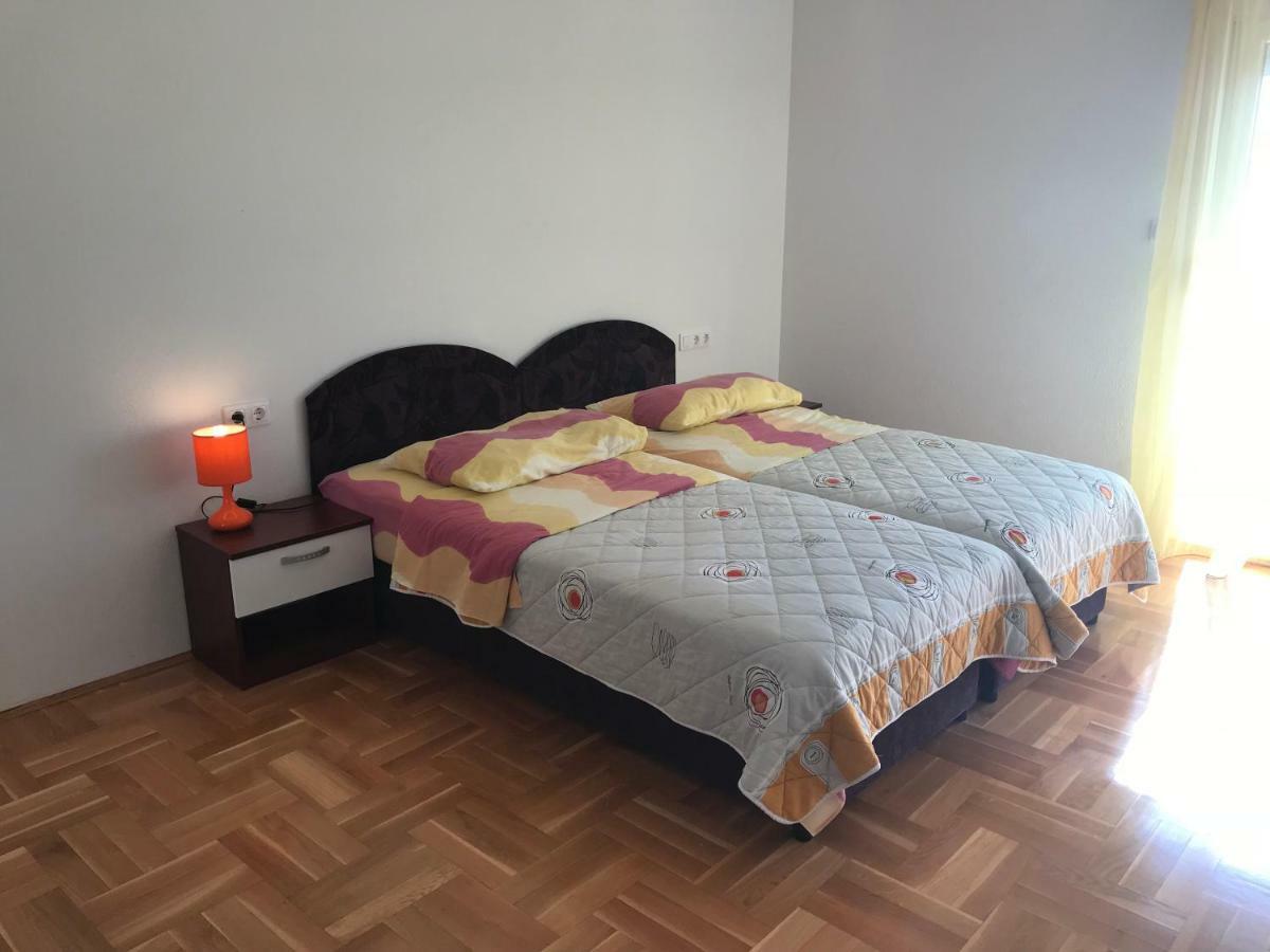 Apartments Filip โตรกีร์ ภายนอก รูปภาพ