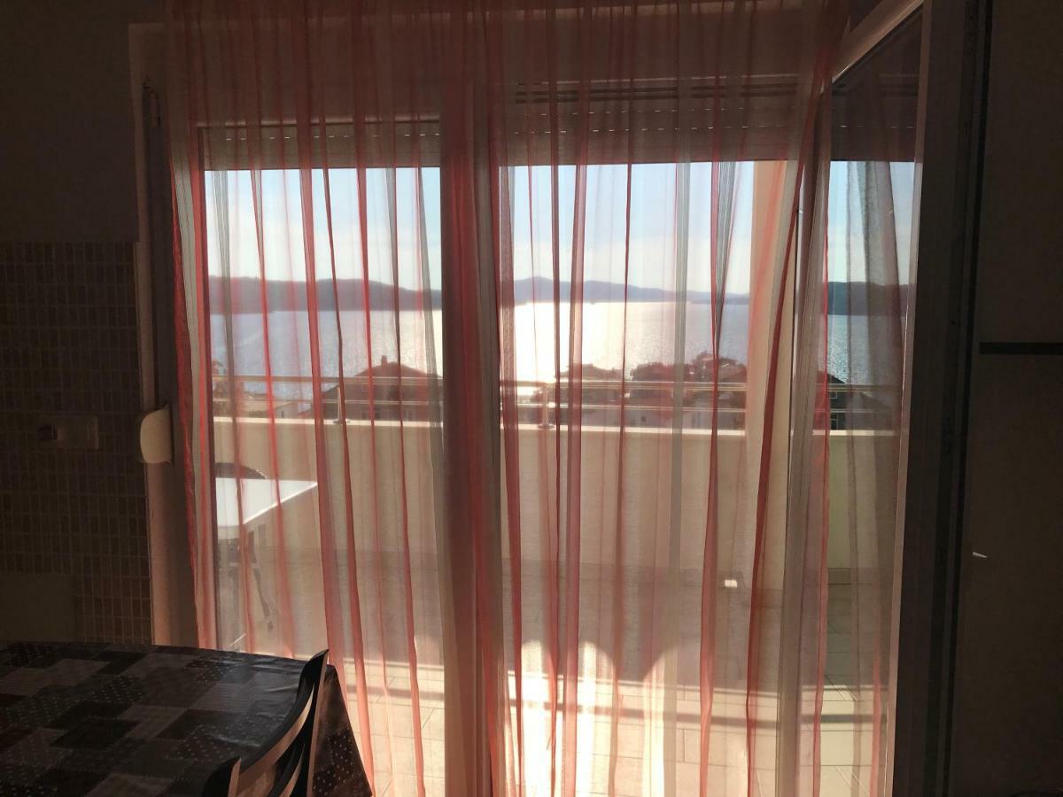 Apartments Filip โตรกีร์ ภายนอก รูปภาพ