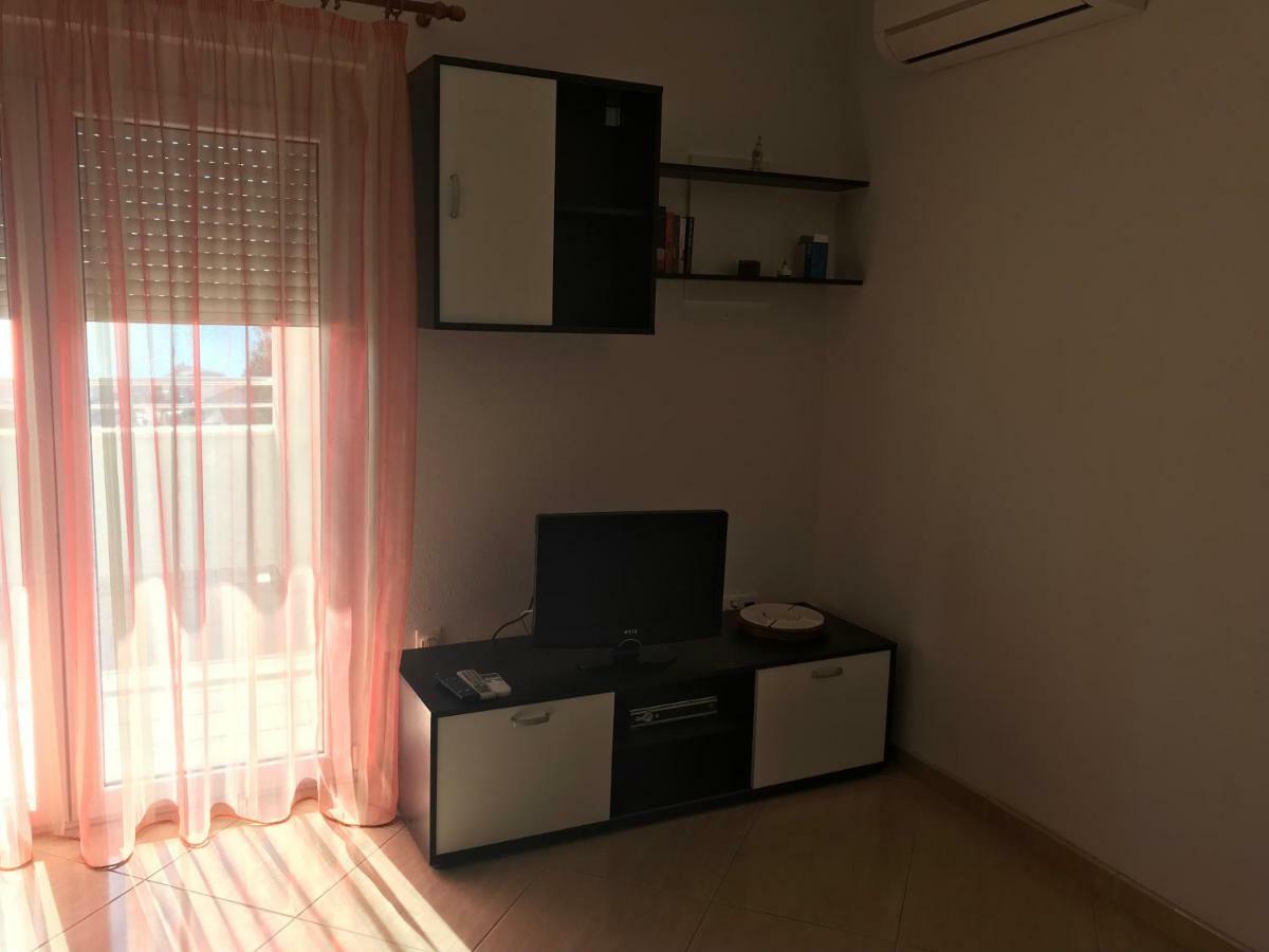 Apartments Filip โตรกีร์ ภายนอก รูปภาพ