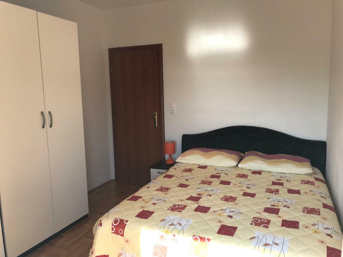 Apartments Filip โตรกีร์ ภายนอก รูปภาพ