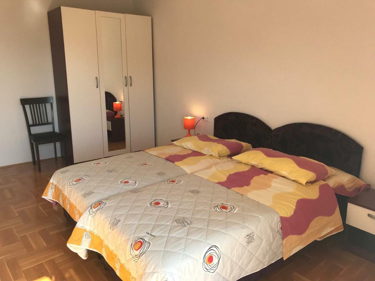Apartments Filip โตรกีร์ ภายนอก รูปภาพ