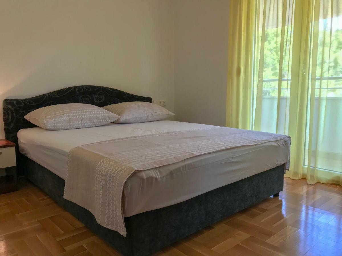 Apartments Filip โตรกีร์ ภายนอก รูปภาพ