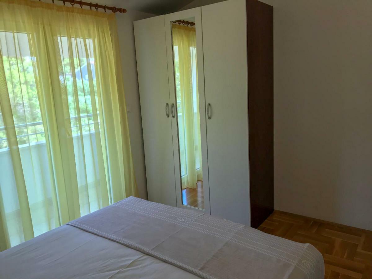 Apartments Filip โตรกีร์ ภายนอก รูปภาพ