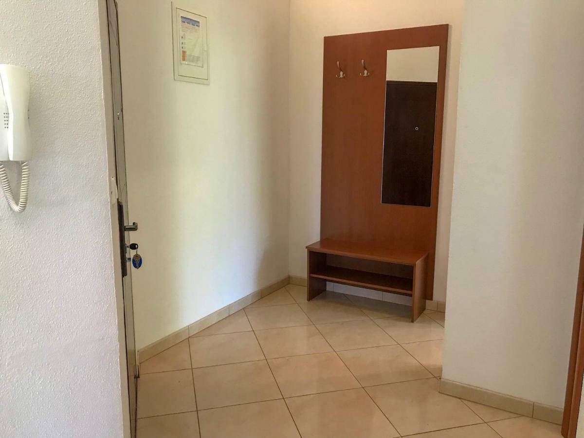 Apartments Filip โตรกีร์ ภายนอก รูปภาพ