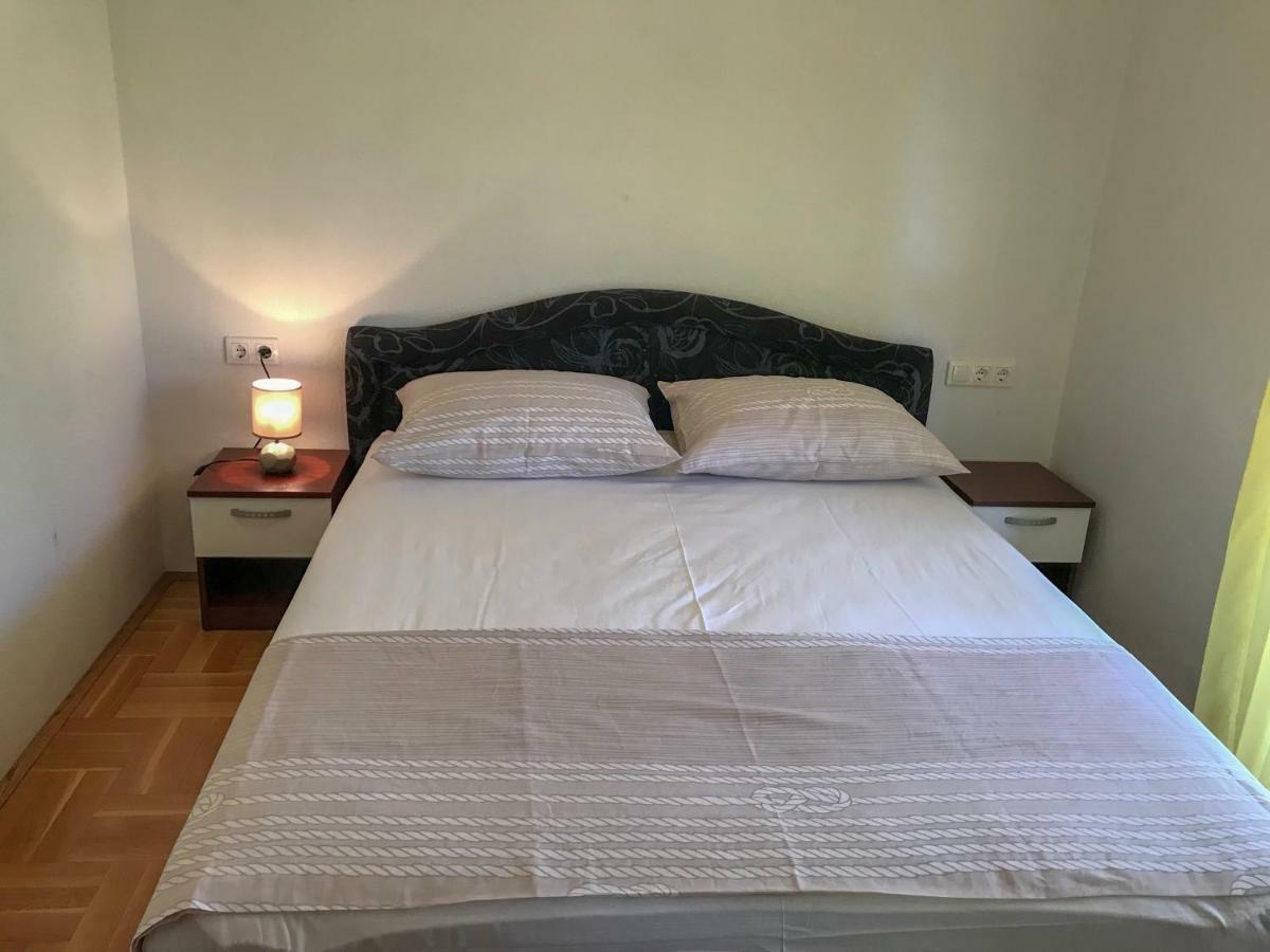 Apartments Filip โตรกีร์ ภายนอก รูปภาพ
